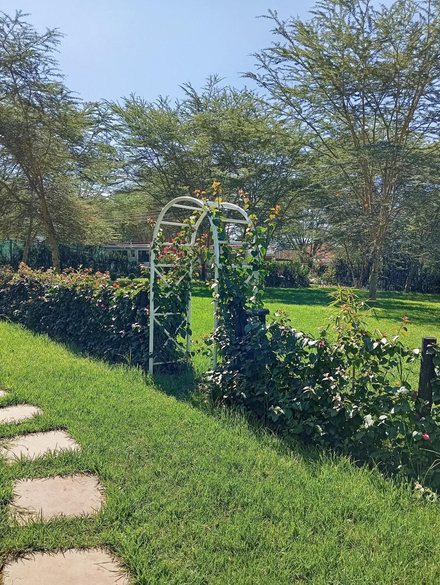 Lake Elementaita Manor Hotel Gilgil Buitenkant foto